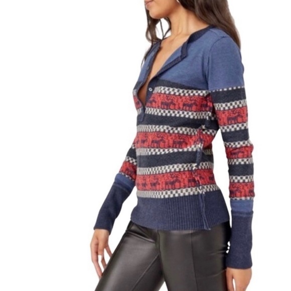Free People We The Free To the Woods Knit Holiday Christmas Top NWT - Picture 2 of 14